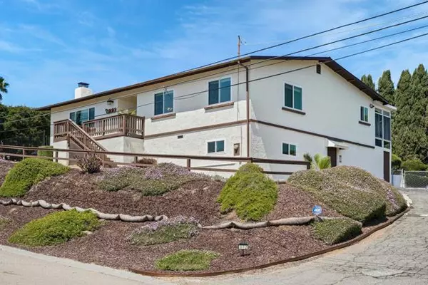 372 San Roque Drive, Escondido, CA 92025