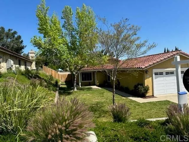 Fallbrook, CA 92028,944 Avenida Campana