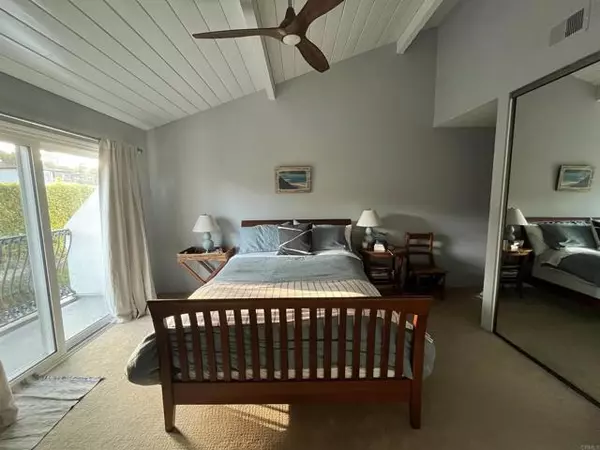 Solana Beach, CA 92075,663 S Cedros