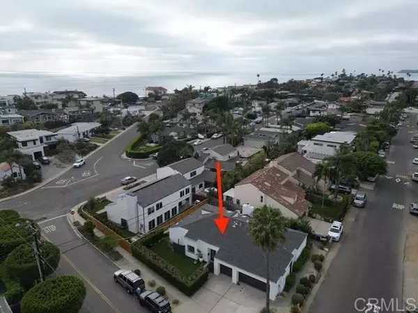 210 Estrella Street, Solana Beach, CA 92075