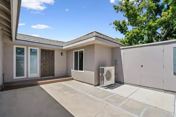 6309 caminito luisito, San Diego, CA 92111