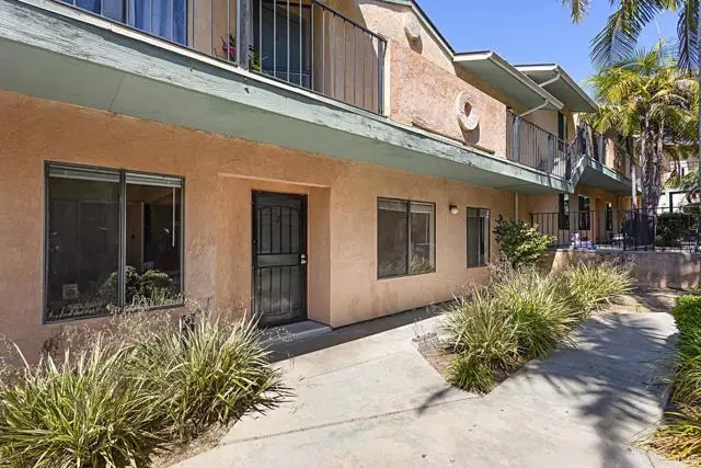 Oceanside, CA 92054,552 Dr #2