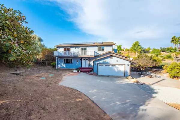 824 Evergreen Lane, Vista, CA 92084