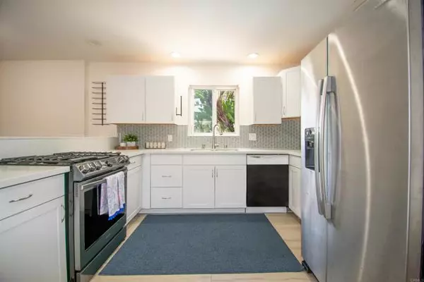 Oceanside, CA 92054,2821 Macdonald Street