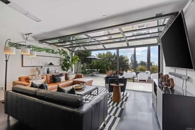 427 Hilmen Place, Solana Beach, CA 92075