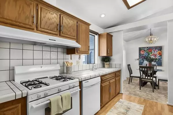 San Marcos, CA 92078,2010 W San Marcos Boulevard #17