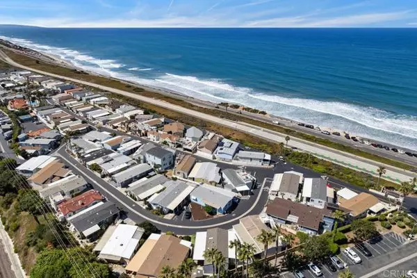 Carlsbad, CA 92011,6494 Friendly Place