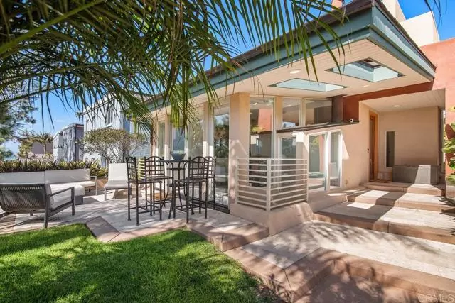 1407 OCEAN, Del Mar, CA 92014