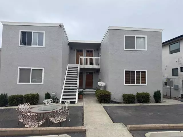 Cardiff By The Sea (encinitas), CA 92007,2068 MONTGOMERY AVENUE