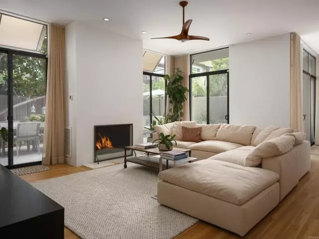 La Jolla (san Diego), CA 92037,265 Coast Blvd #9
