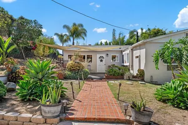 1098 Vale View Drive, Vista, CA 92081