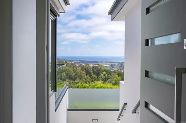 Del Mar, CA 92014,1110 Solana Drive