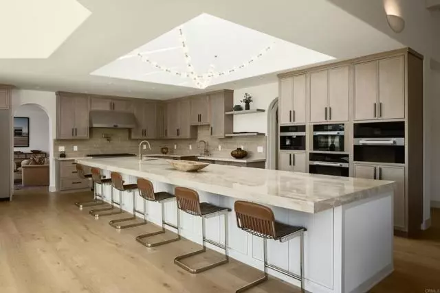 7102 Via De Maya, Rancho Santa Fe, CA 92067