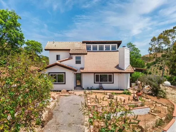 9202 Moon Ridge Road, Fallbrook, CA 92028