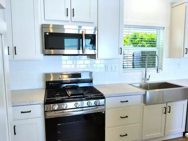 Vista, CA 92081,718 Sycamore Avenue #170