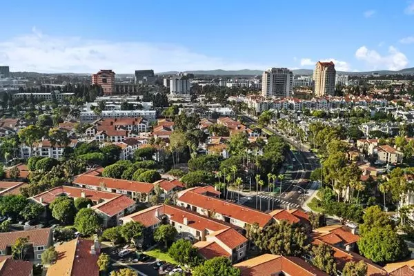 San Diego, CA 92122,7565 CHARMANT DR #615