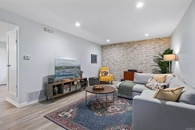 1211 Mariposa Court, Vista, CA 92084