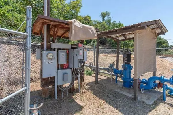 Escondido, CA 92027,3137 E Valley Parkway