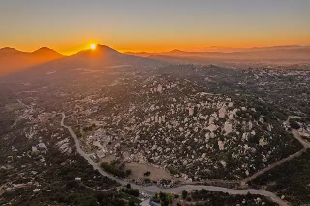 Mahogany Ranch Road, Ramona, CA 92065