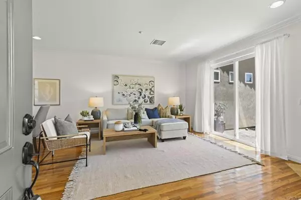 Carlsbad, CA 92009,6084 Citracado Circle