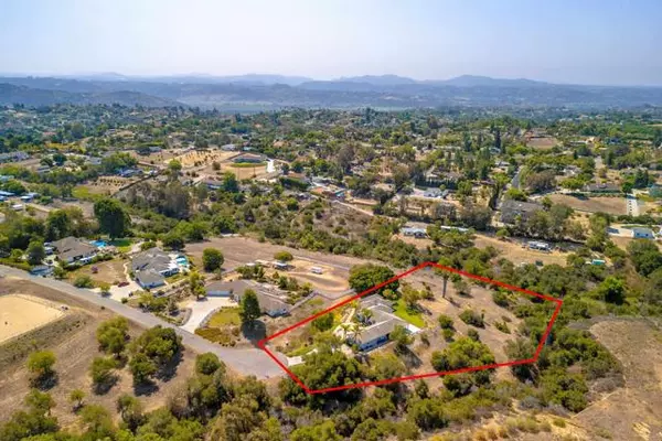 Fallbrook, CA 92028,2888 Winterwarm Way