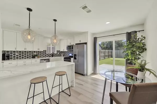 Vista, CA 92084,231 Cananea Street