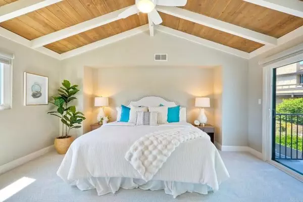 7303 Alicante Road #A, Carlsbad, CA 92009