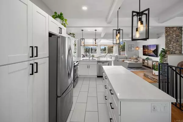 2333 Caringa Way #34, Carlsbad, CA 92009