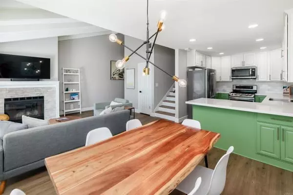 Solana Beach, CA 92075,811 Highland Drive