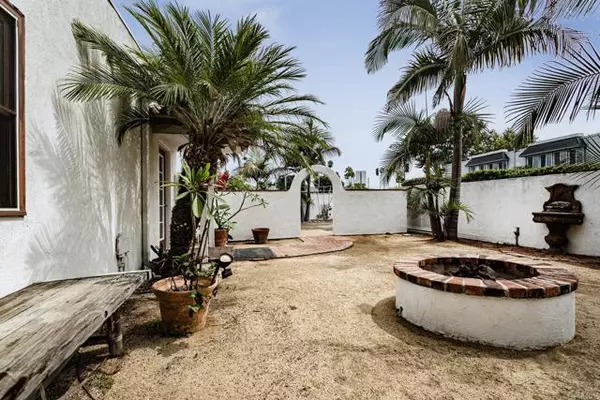 Carlsbad, CA 92008,774 Laguna