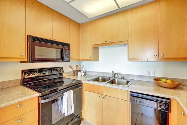 San Marcos, CA 92078,1616 Circa Del Lago #C206