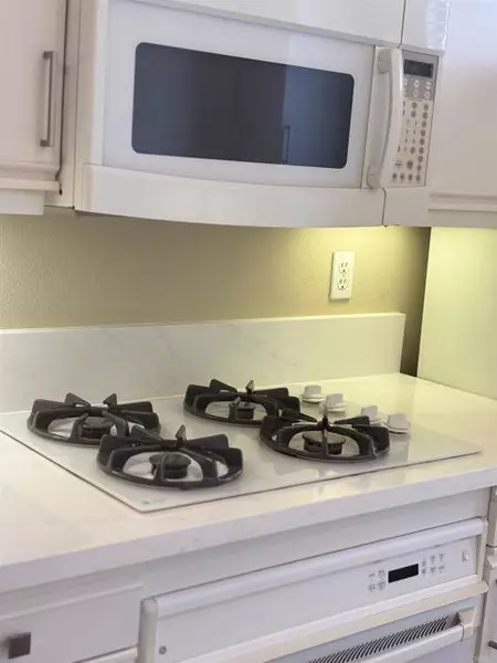 3575 Caminitio El Rincon #216, San Diego, CA 92130