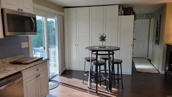 Saugus (santa Clarita), CA 91350,21434 Tumbleweed Way