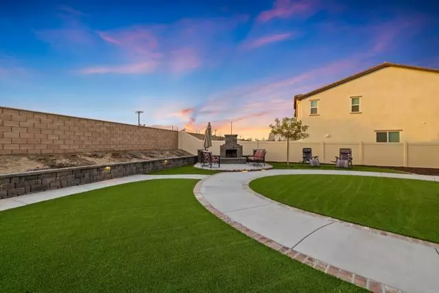 2823 Moonshimmer Street, Hemet, CA 92543