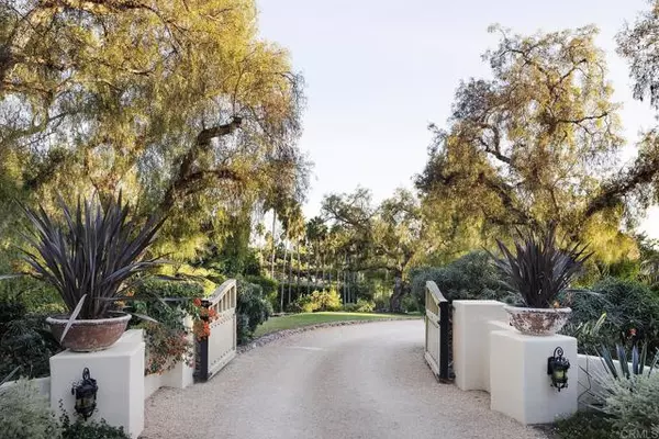 Rancho Santa Fe, CA 92067,6977 Las Colinas