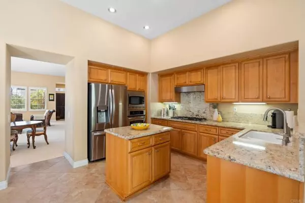 Carlsbad, CA 92009,2916 Avenida Valera