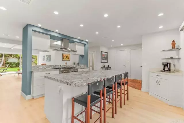 Del Mar, CA 92014,2462 LOZANA Road