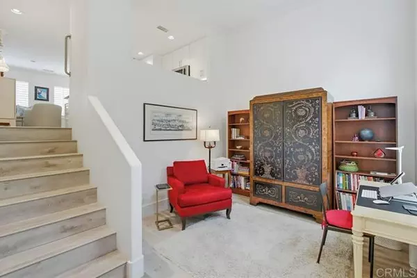 San Diego, CA 92130,3720 Mykonos Lane #155