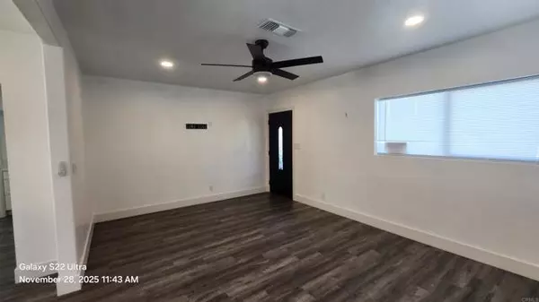 Oceanside, CA 92054,1303 Center Avenue