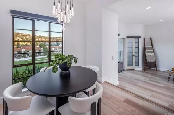 Carlsbad, CA 92009,2630 Pirineos Way #14