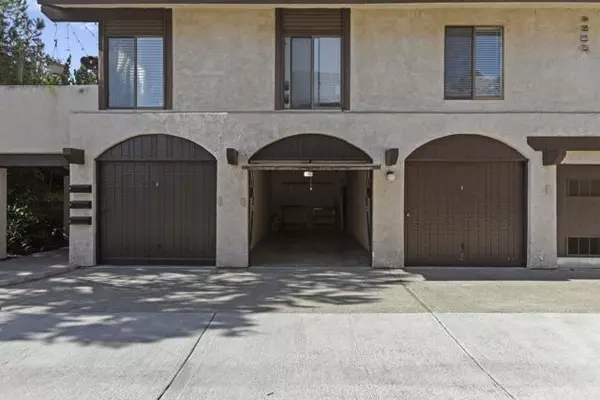 Del Mar, CA 92014,13742 Ruette Le Parc #C
