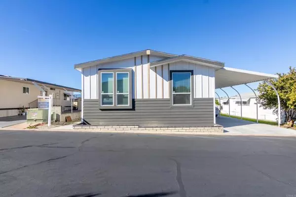 San Marcos, CA 92069,155 Las Flores Dr #39