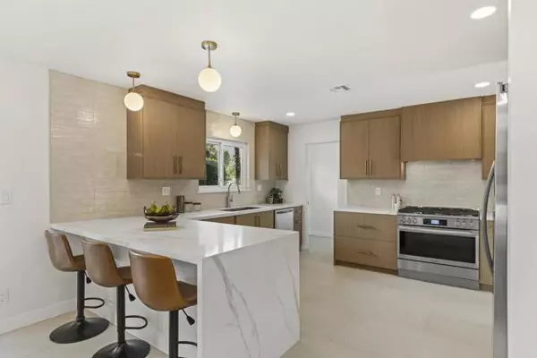 1111 S San Joaquin, Palm Springs, CA 92264