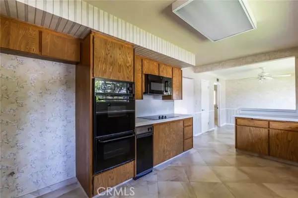 Glendora, CA 91741,317 Whispering Oaks Drive