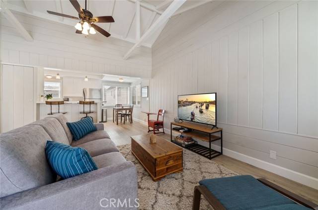 216 Agate Avenue #1/2, Newport Beach, CA 92662