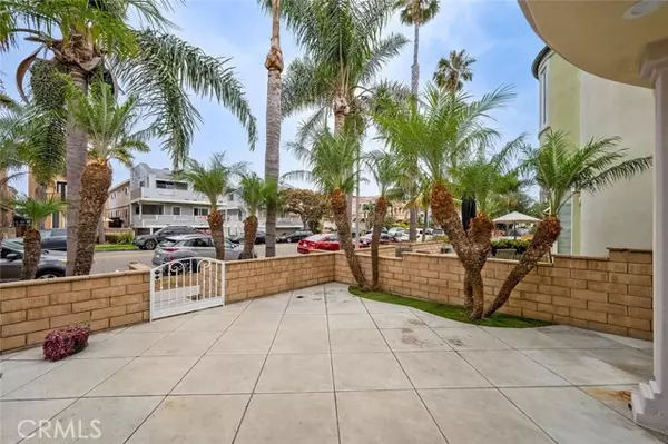 Huntington Beach, CA 92648,219 6th Street