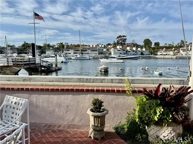 1009 N Bay Front, Newport Beach, CA 92662