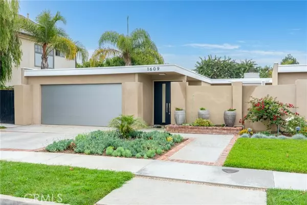 Newport Beach, CA 92660,1609 Anita Lane