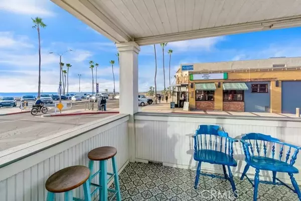 Newport Beach, CA 92663,2214 W Oceanfront #A