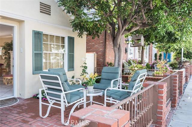 Newport Beach, CA 92662,220 Apolena Avenue